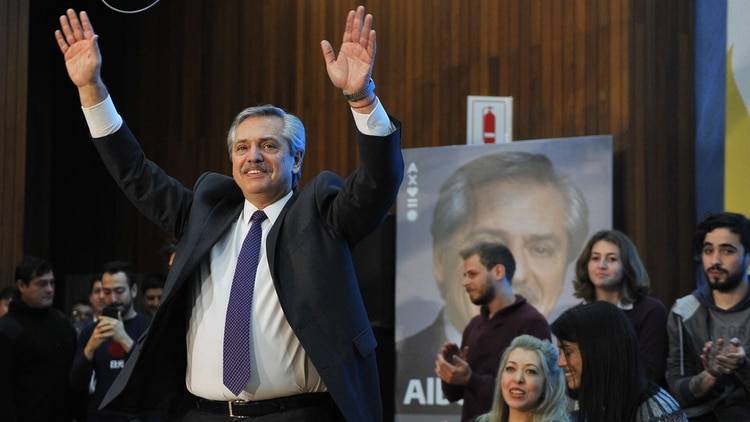 Alberto Fernández se dio cuenta de que hacer promesas de mejoras sin explicitar las fuentes de financiamiento le dejaba un flanco débil